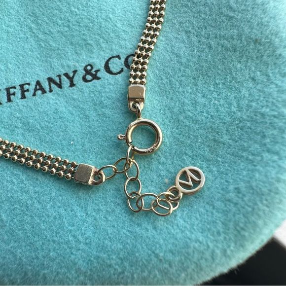 Mejuri Triple Bead Gold Chain Bracelet - 14k yellow gold - Picture 4 of 8